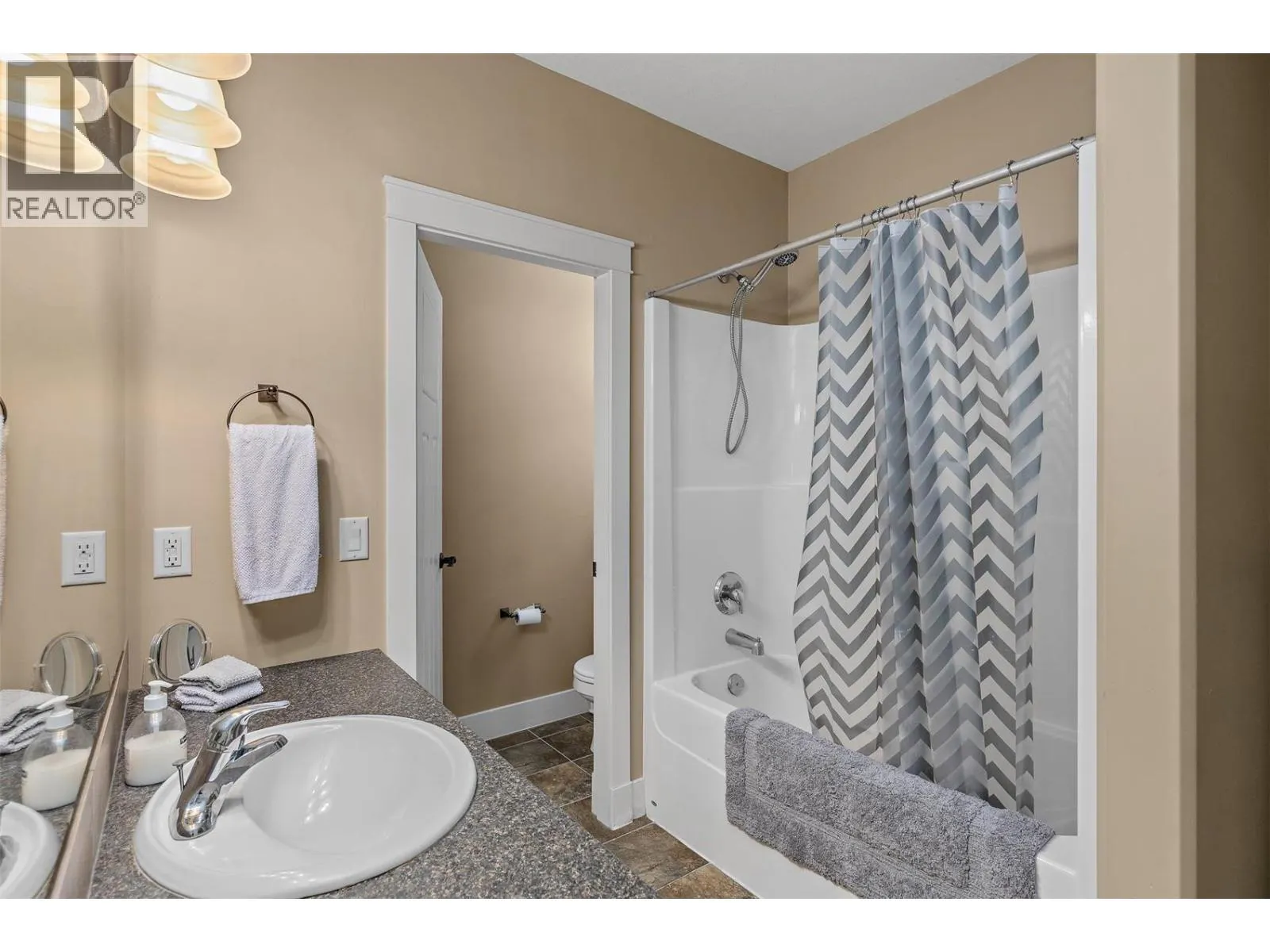 2555 Tallus Ridge Drive