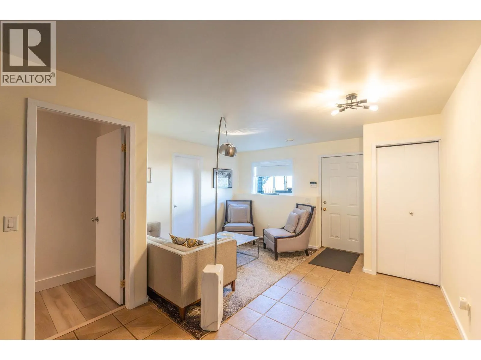 2492 Shannon View Drive