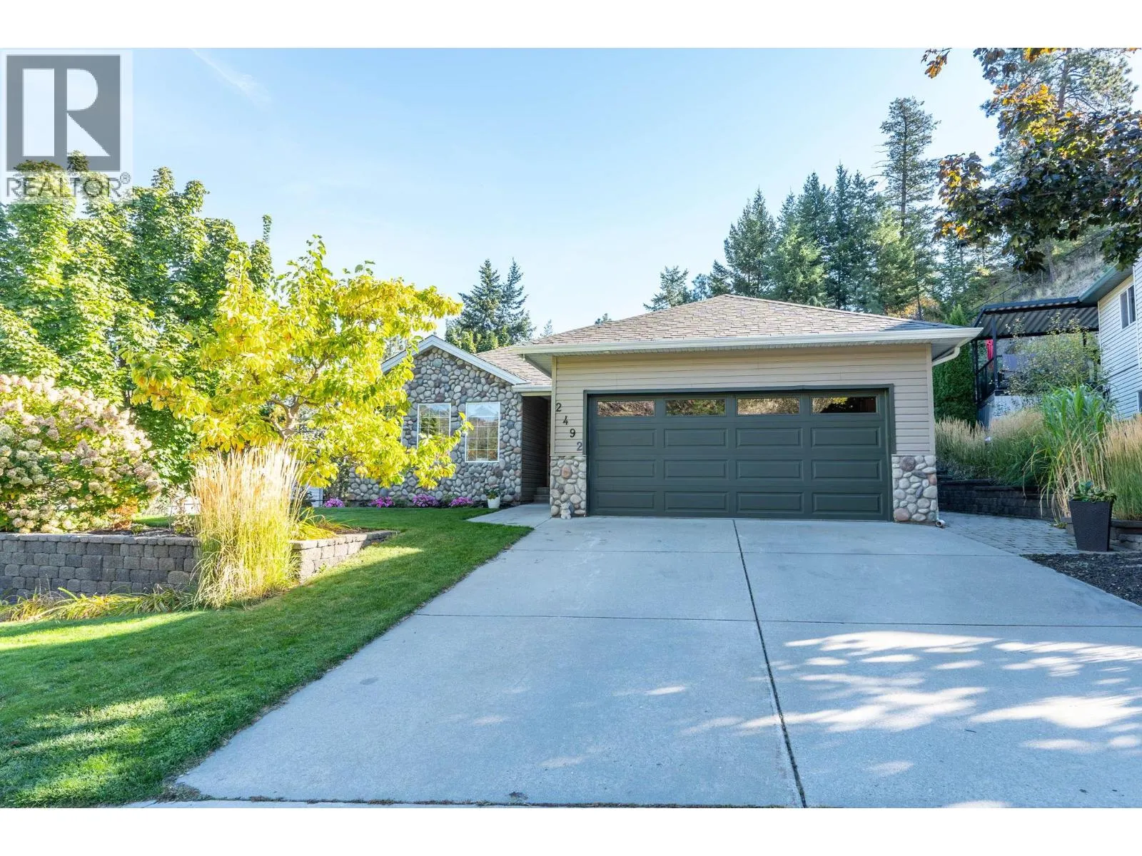 2492 Shannon View Drive