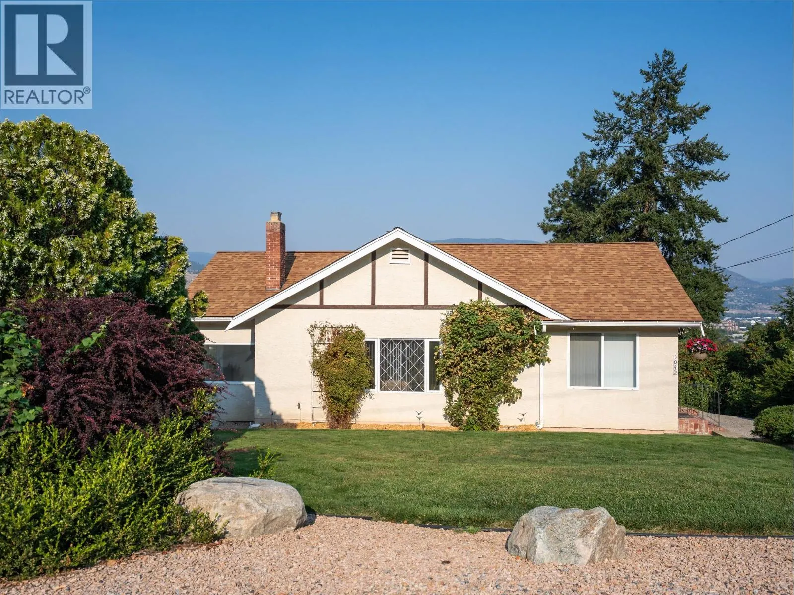 3045 Valleyview Road