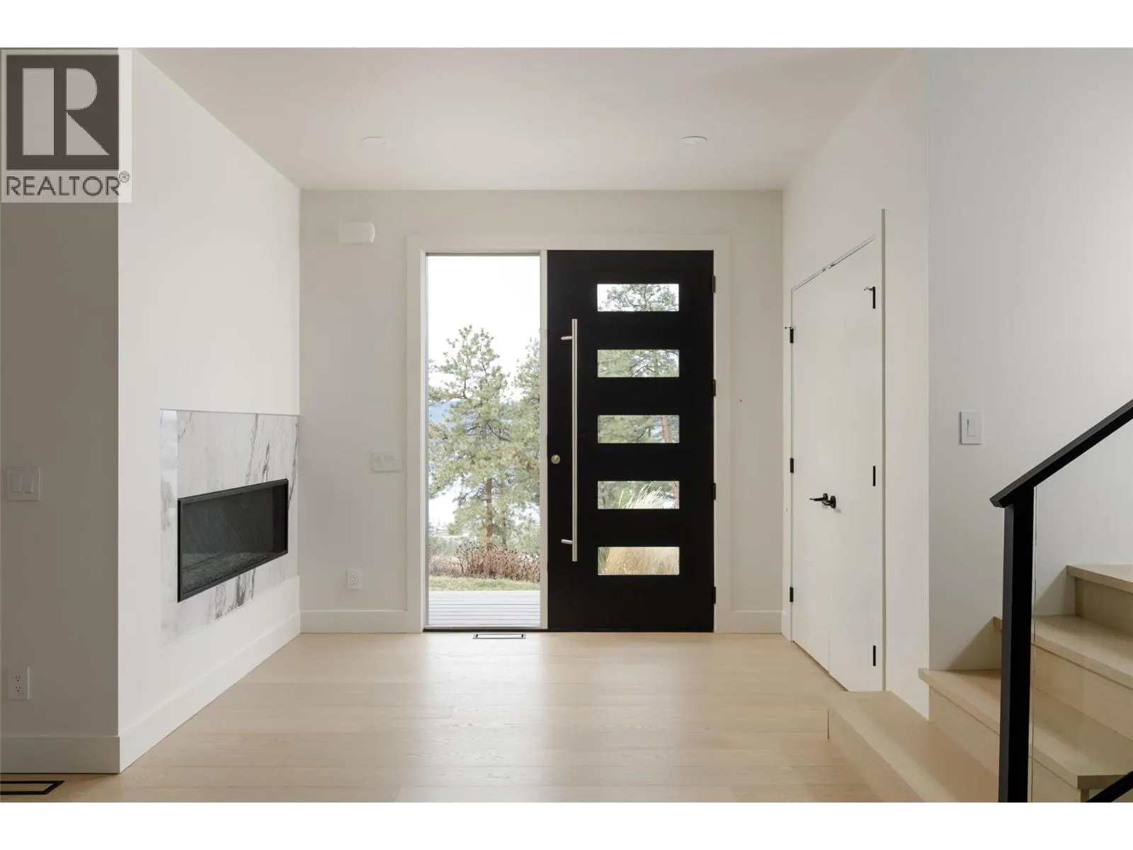 130 Flagstone Rise