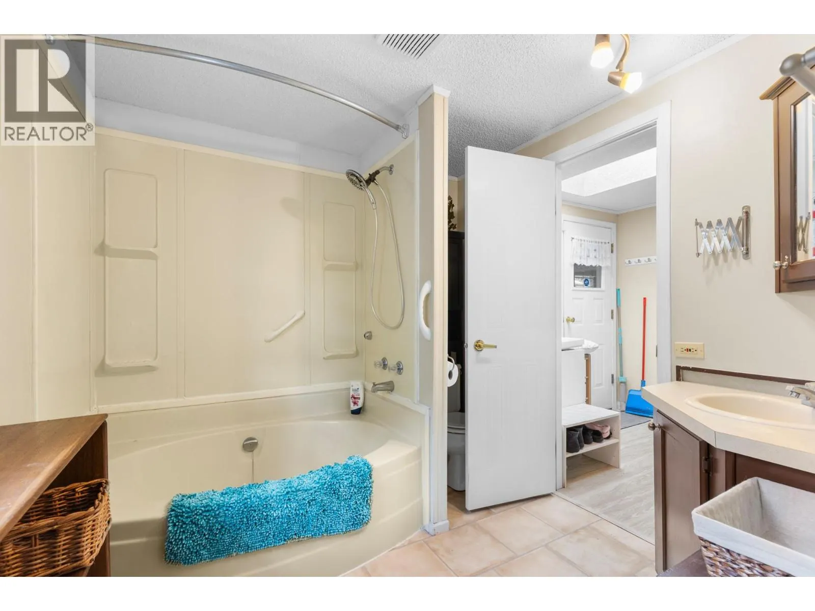 2001 Highway 97 S Unit# 214