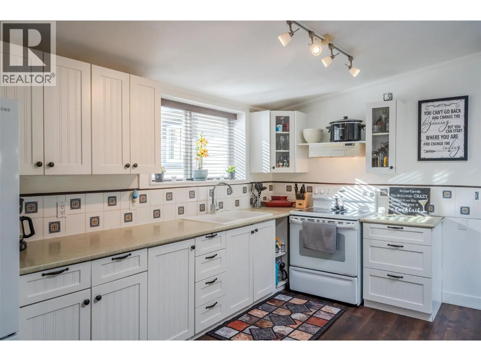 156 McCulloch Drive