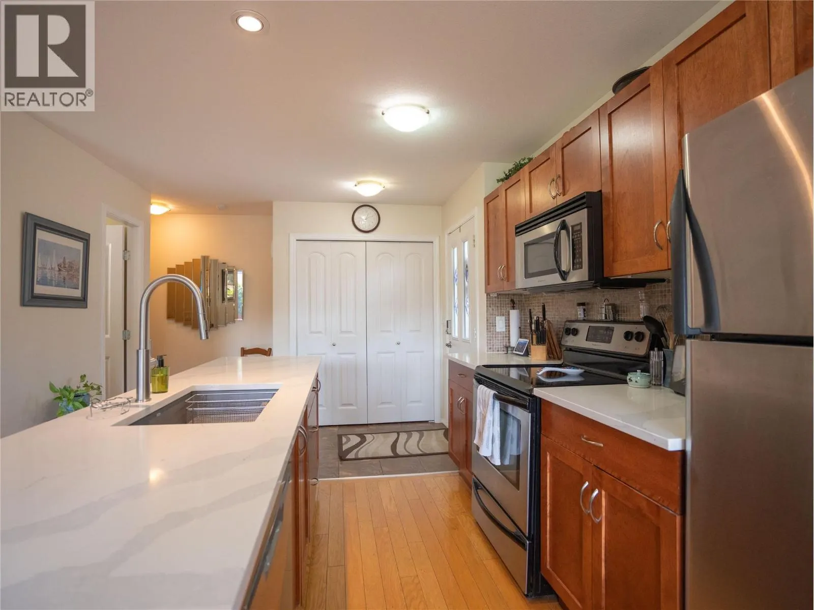 500 Westminster Avenue W Unit# 102