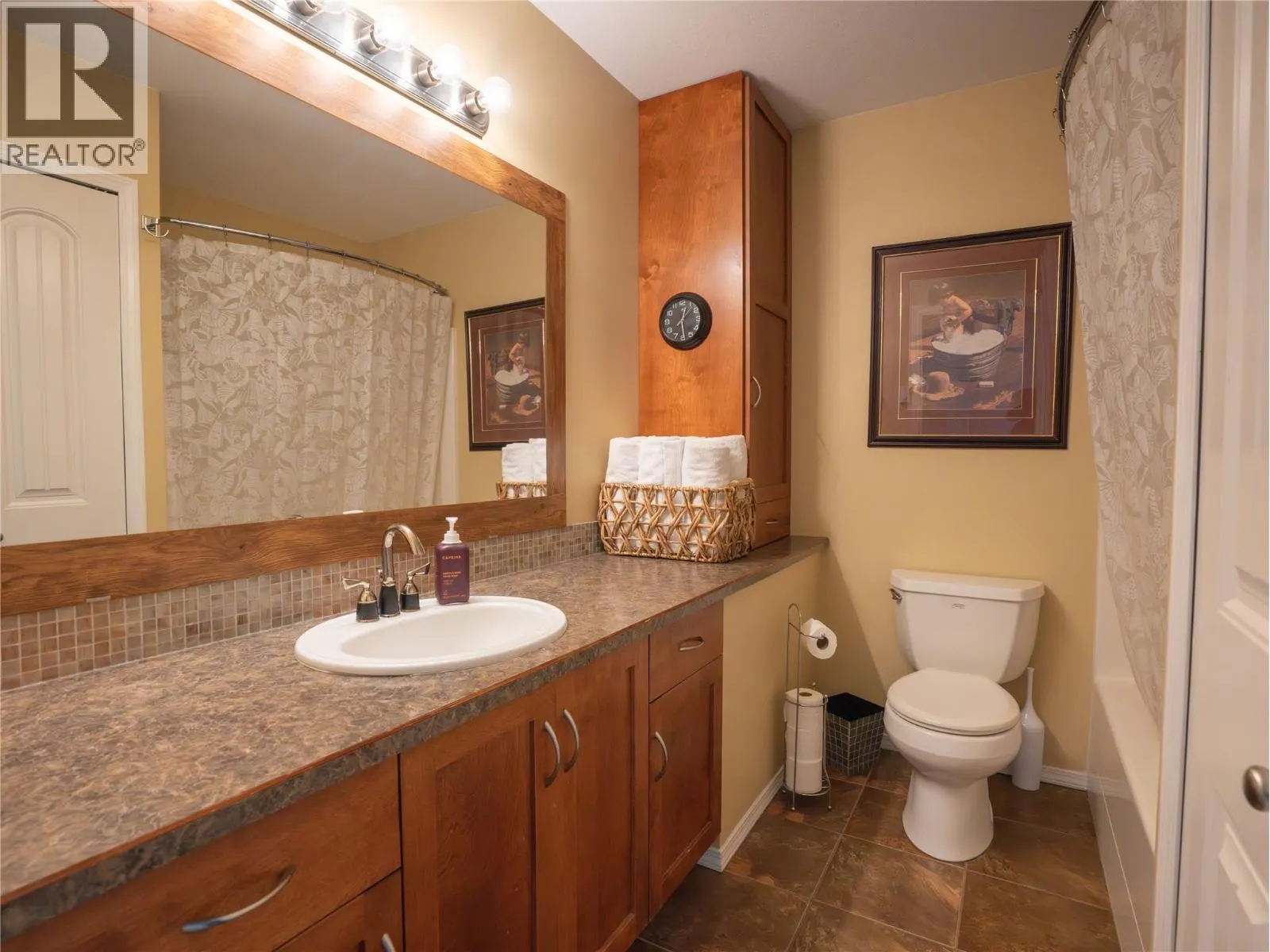 500 Westminster Avenue W Unit# 102