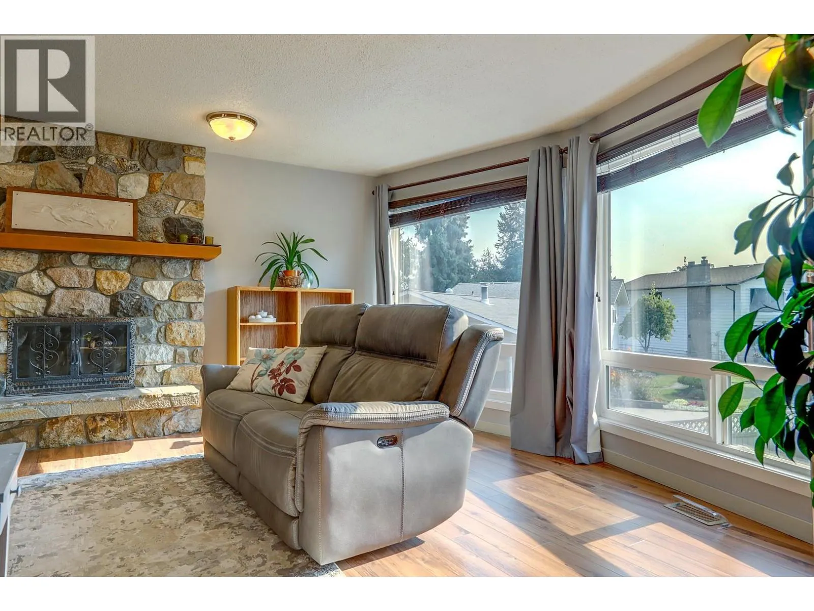 9401 Bel Air Drive