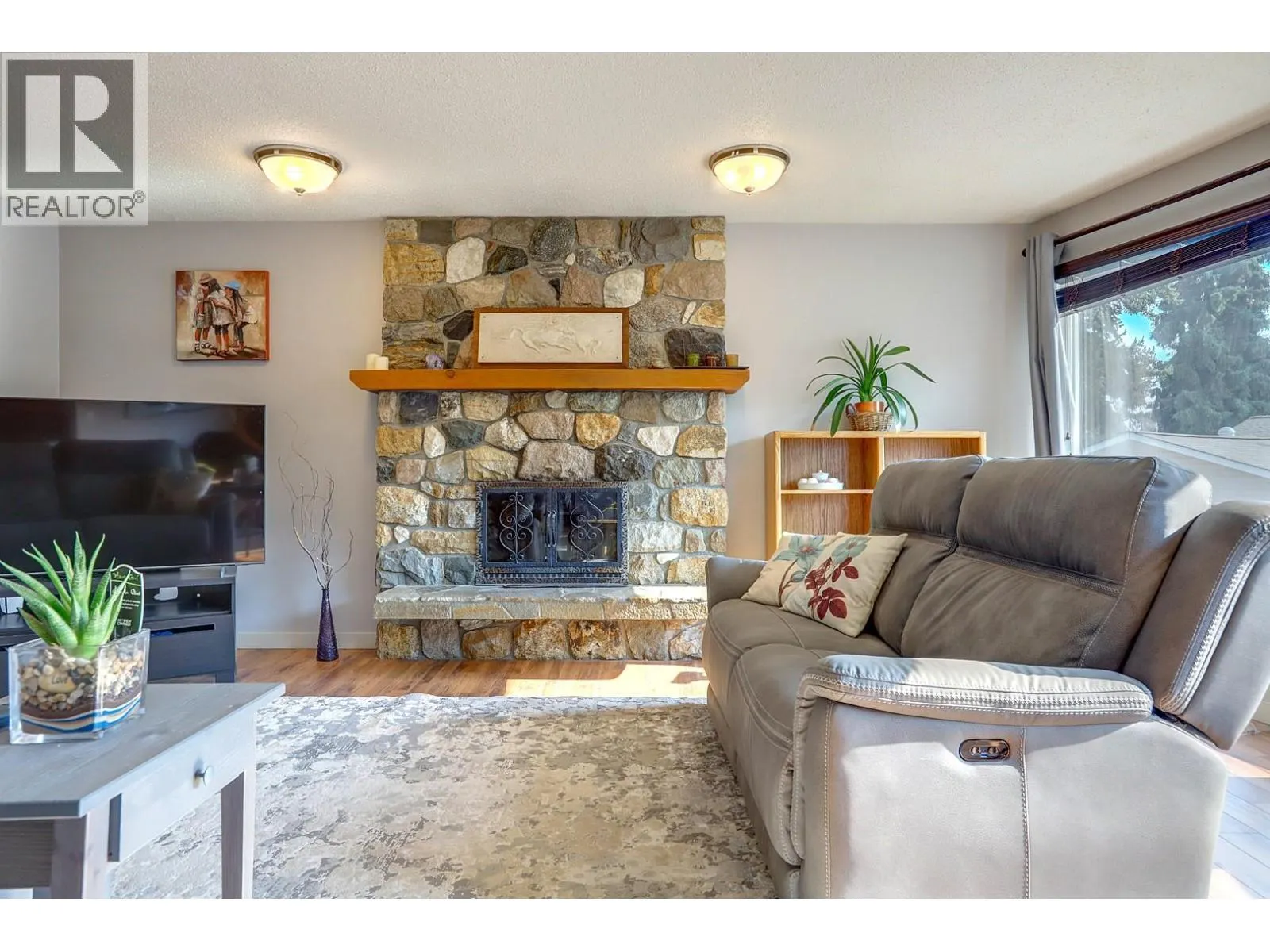 9401 Bel Air Drive