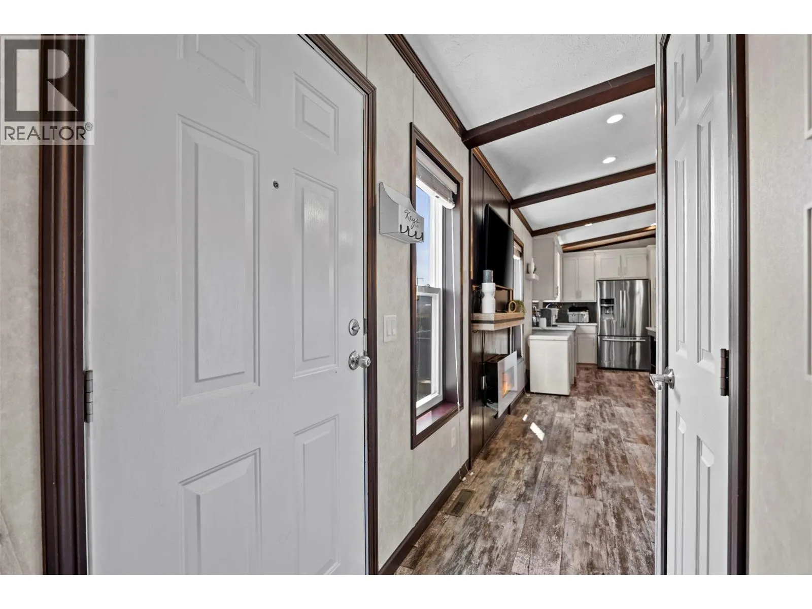 5005 River Road Unit# 103