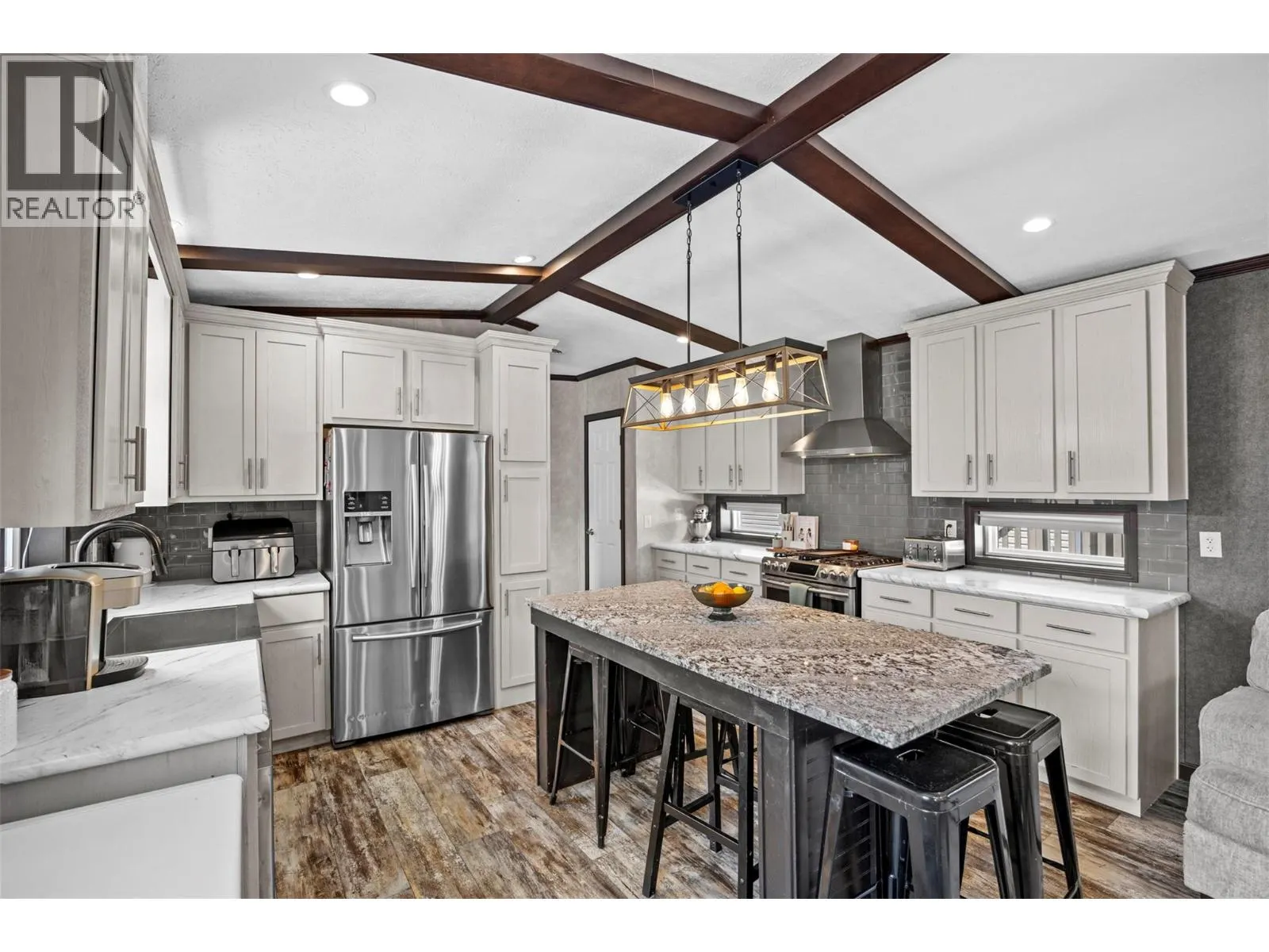 5005 River Road Unit# 103