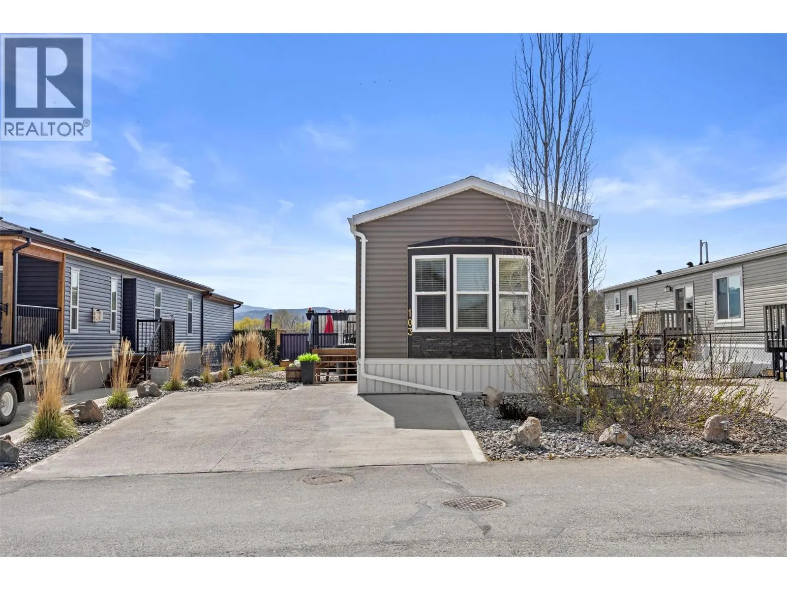 5005 River Road Unit# 103