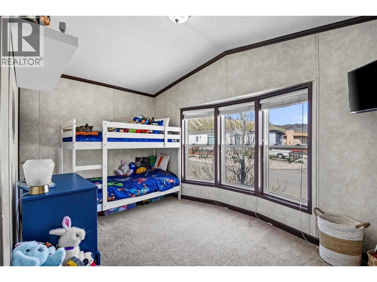 5005 River Road Unit# 103