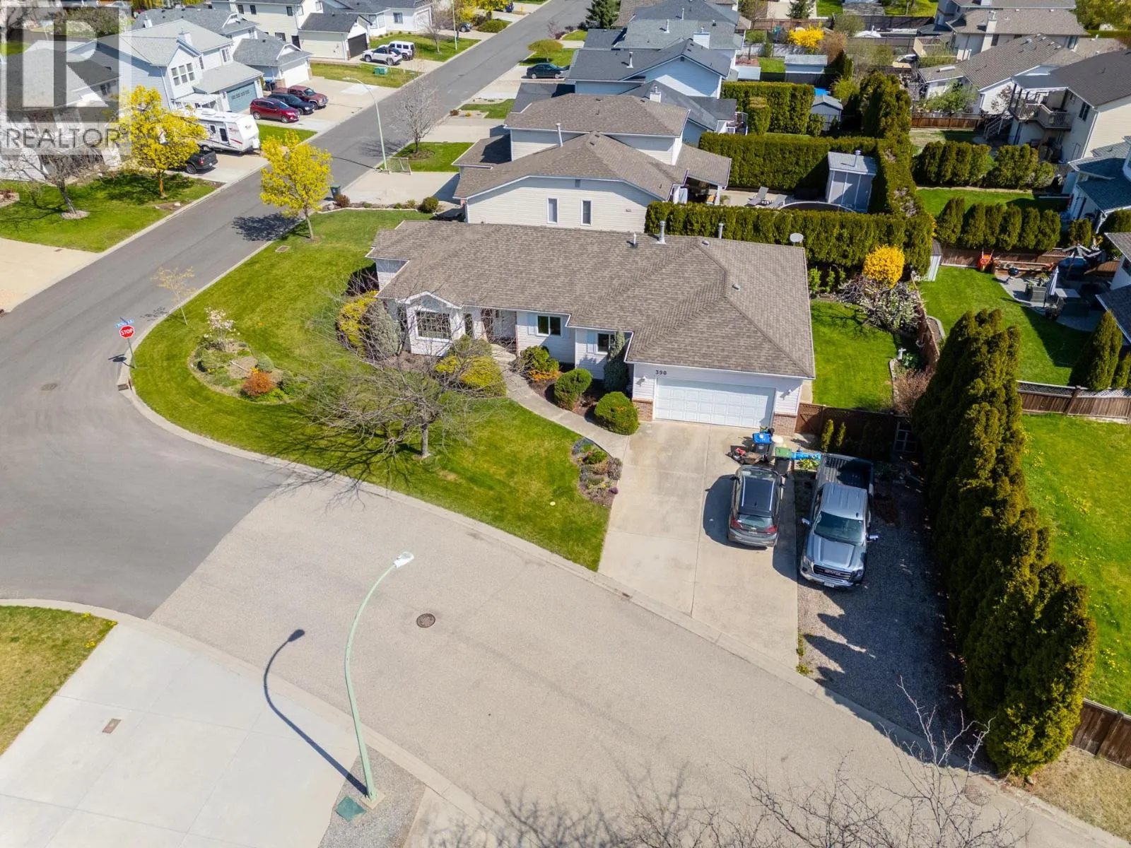 390 McTavish Crescent