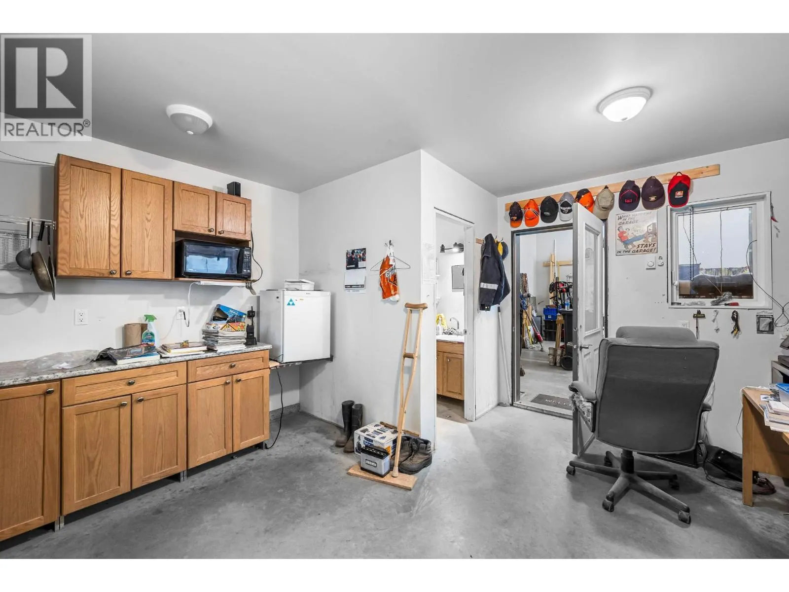1249 CLEARWATER VALLEY Road