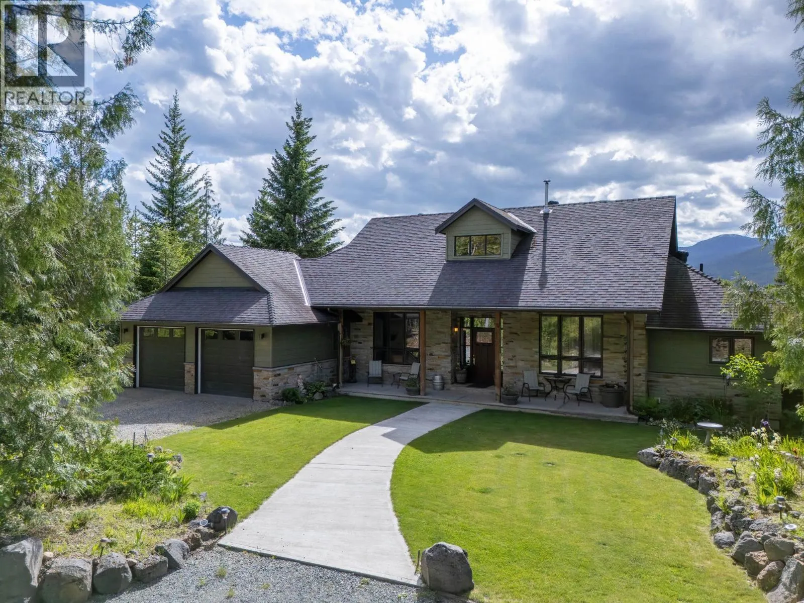 1249 CLEARWATER VALLEY Road