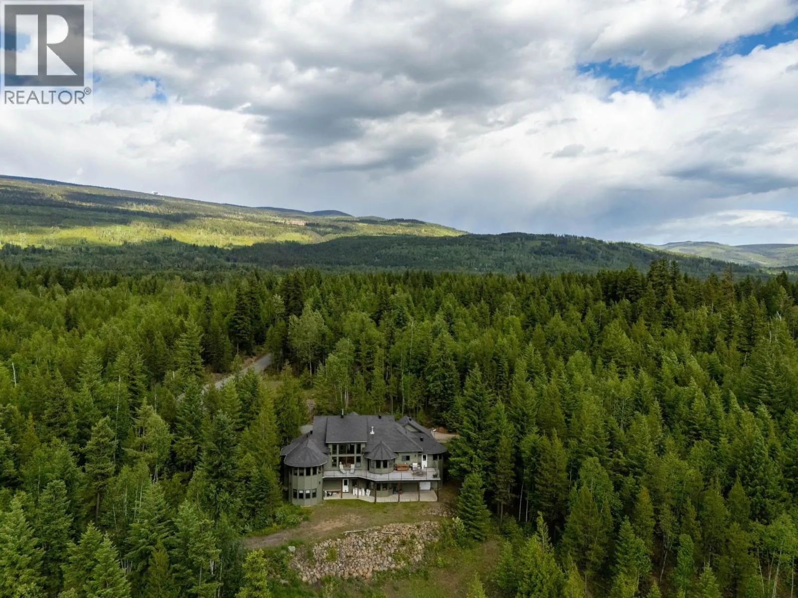 1249 CLEARWATER VALLEY Road