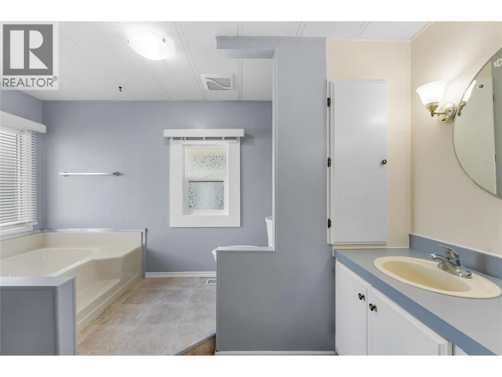 1881 Boucherie Road Unit# 37