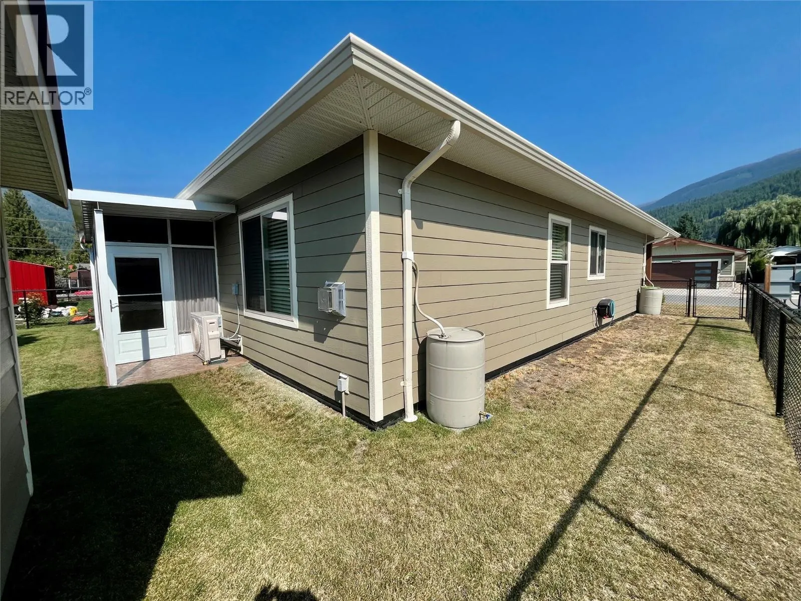 1132 Willow Row