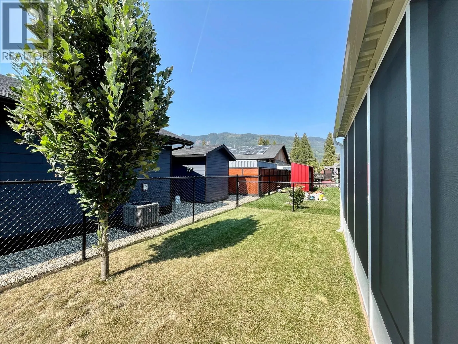 1132 Willow Row