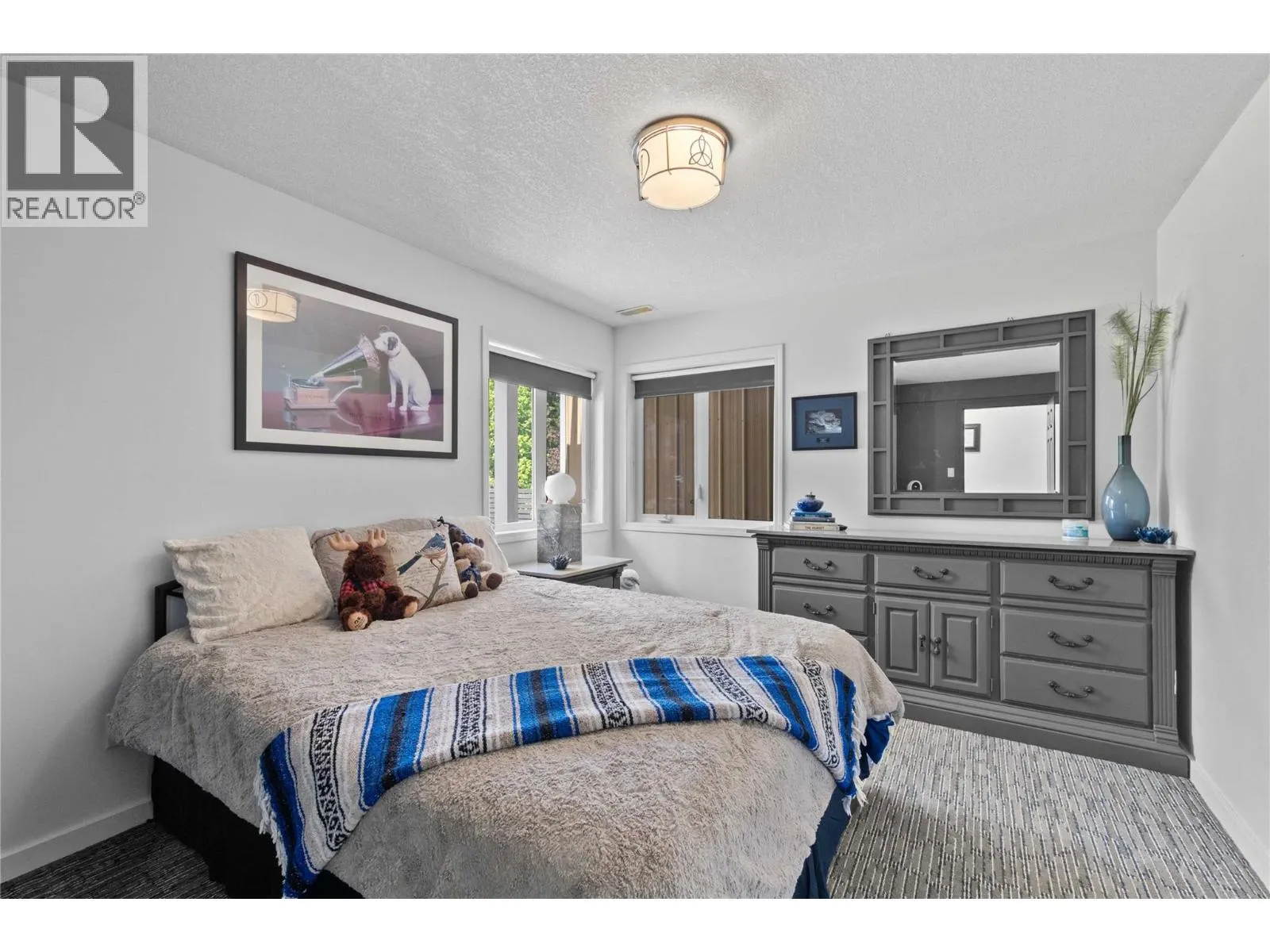 2449 Waverly Place