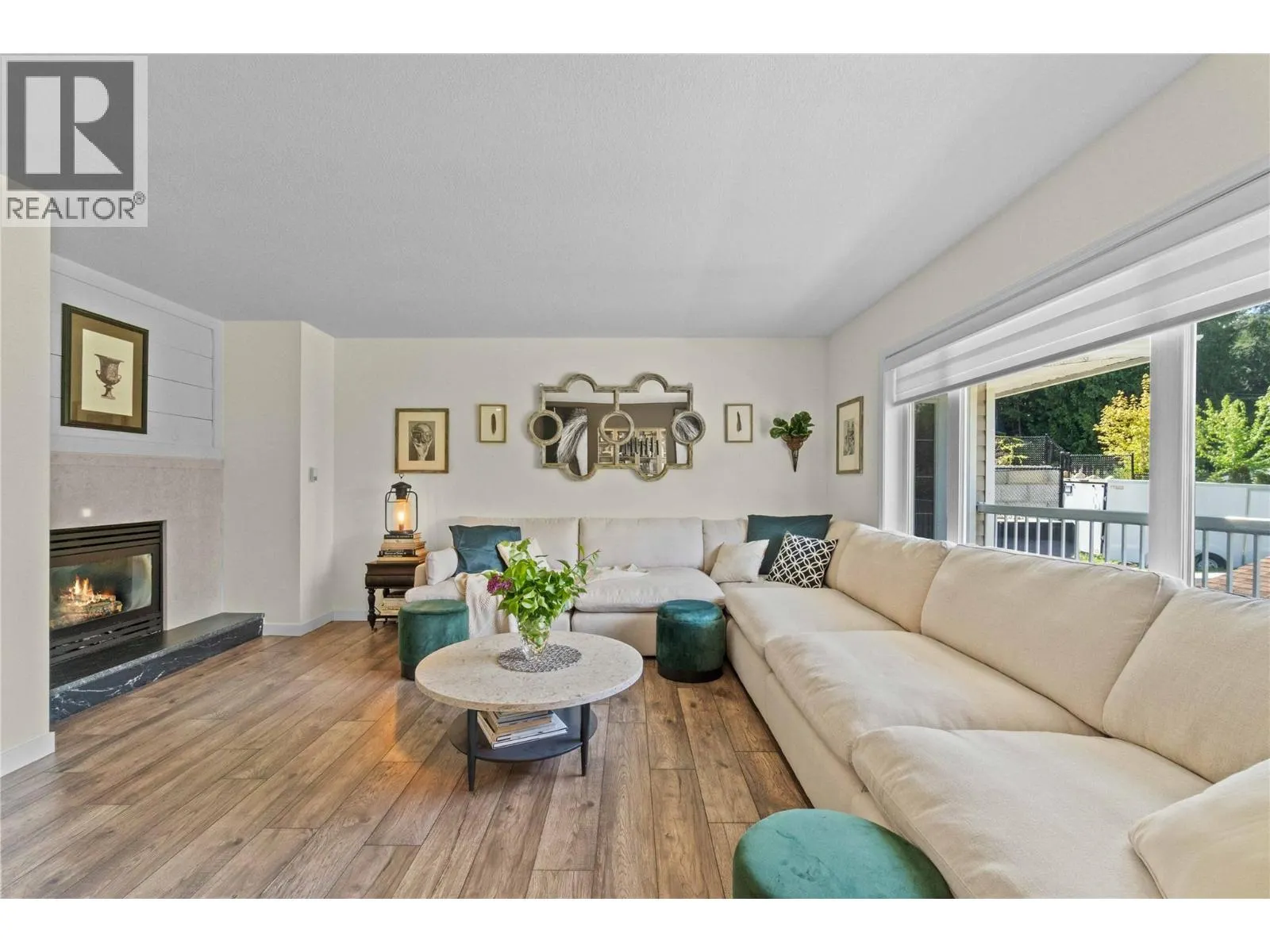 2449 Waverly Place