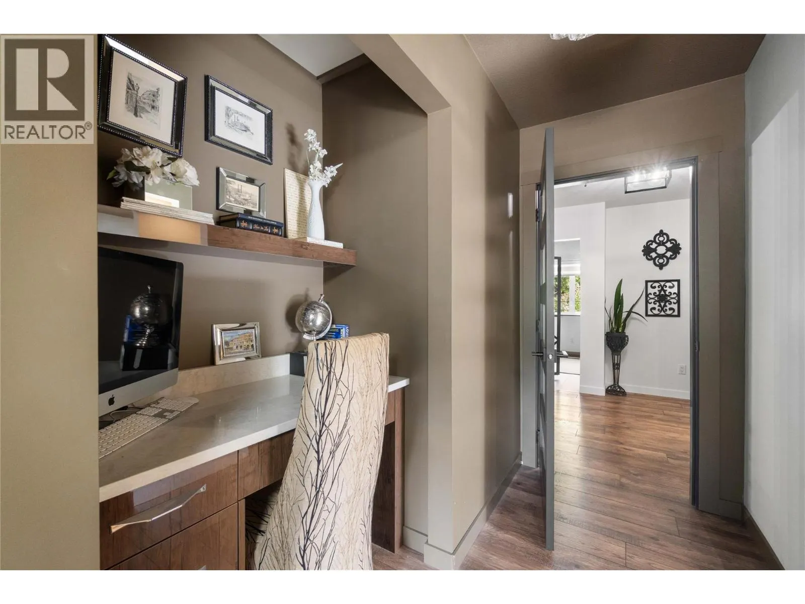 2449 Waverly Place