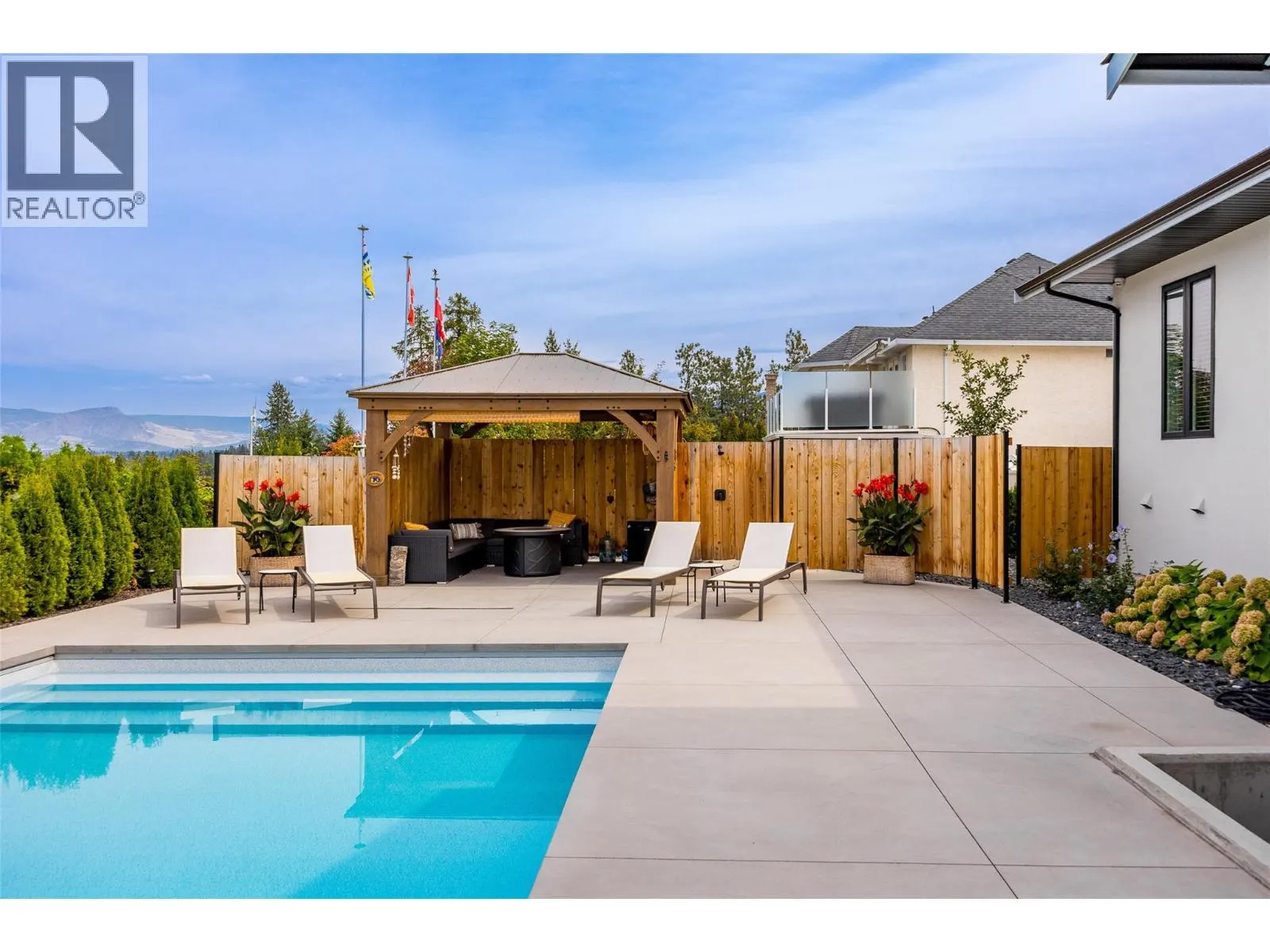415 Curlew Drive