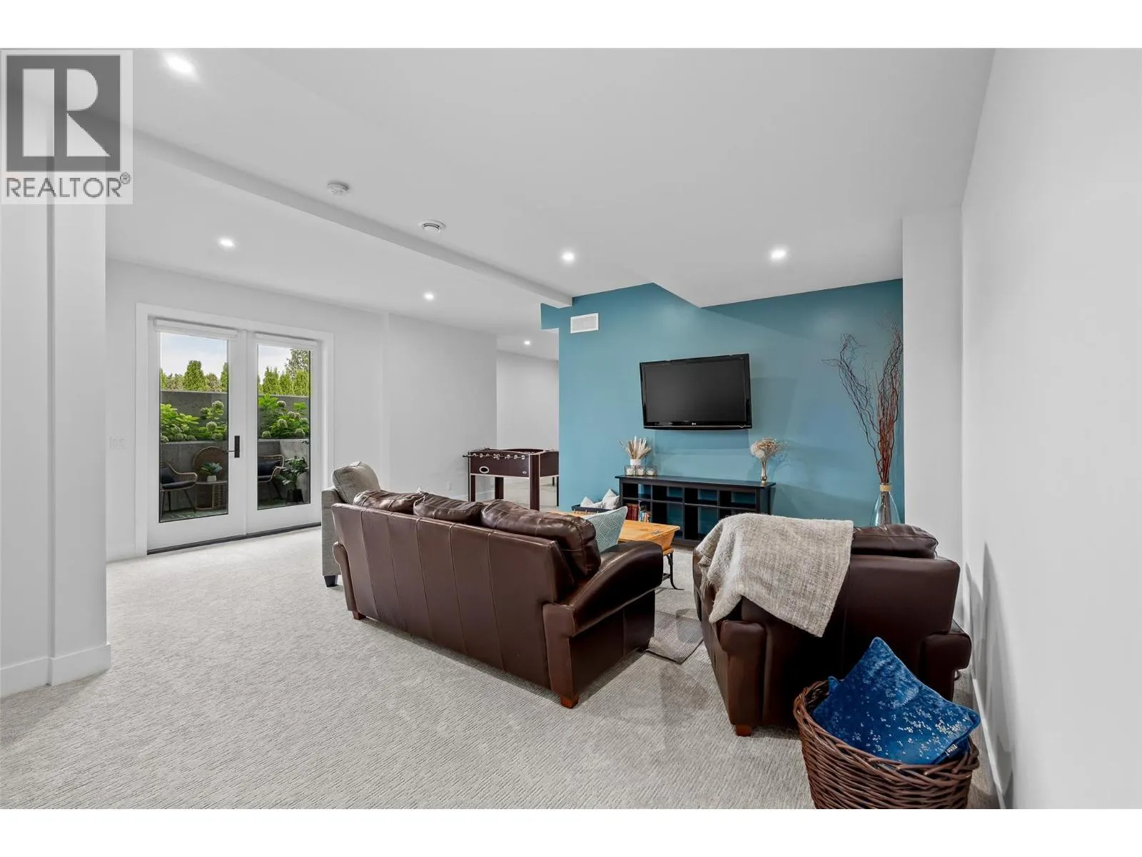 415 Curlew Drive