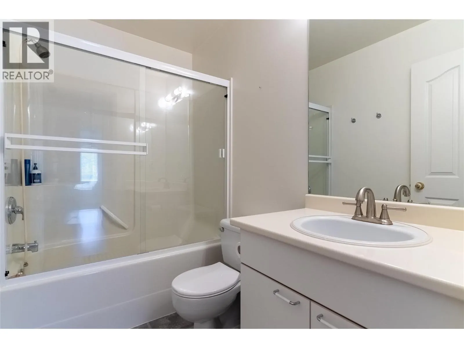 411 ABERDEEN Drive Unit# 18