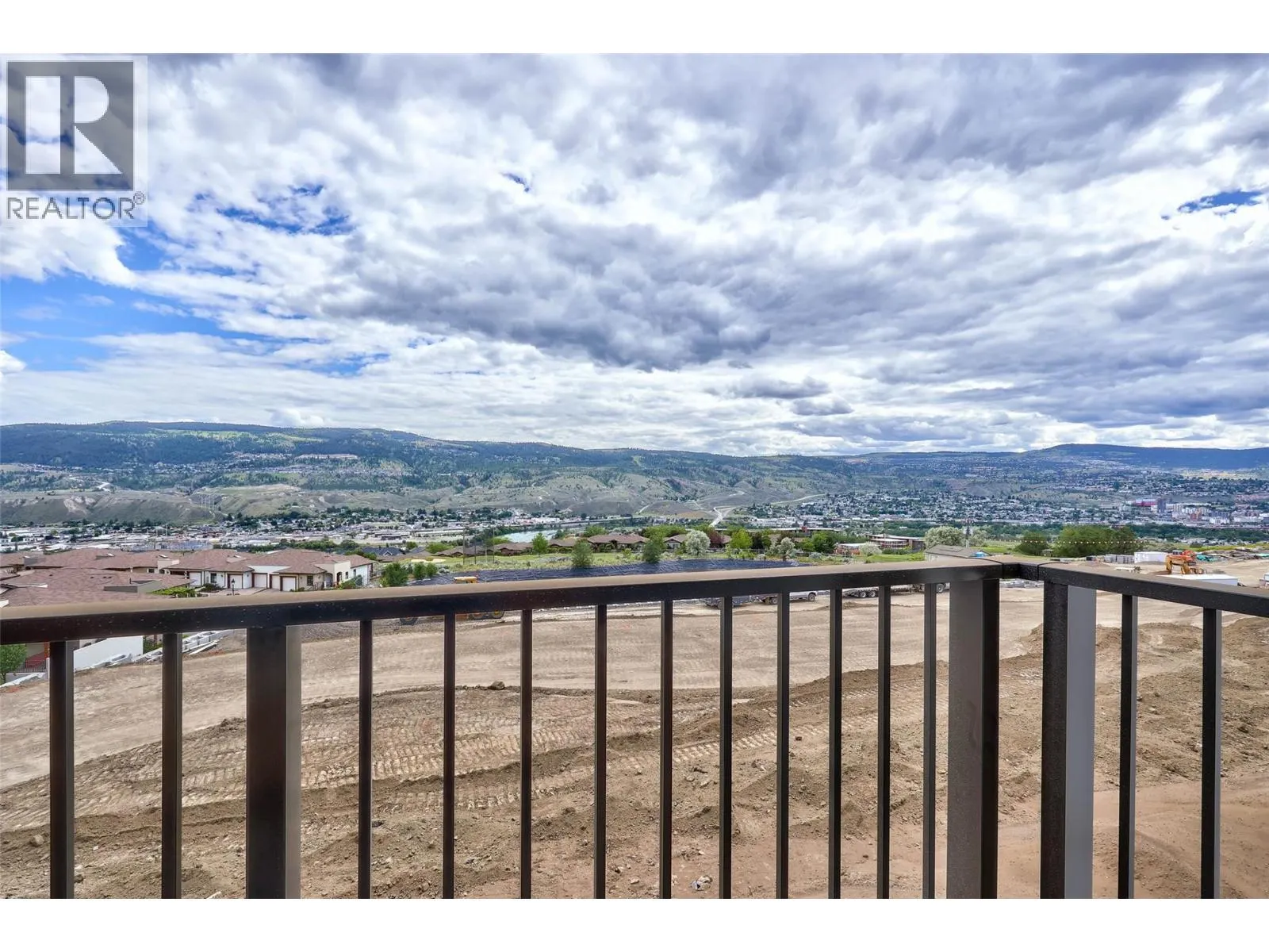 5038 SUN RIVERS Drive