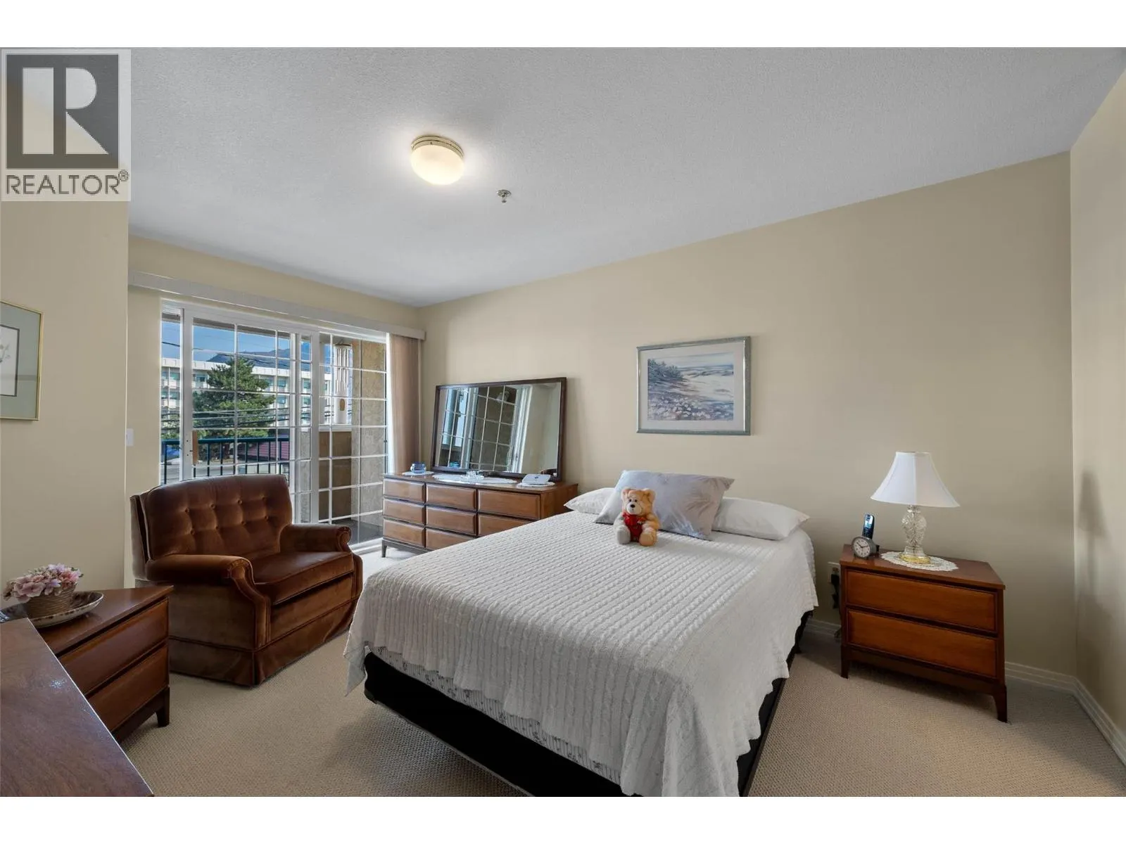 554 SEYMOUR Street Unit# 203