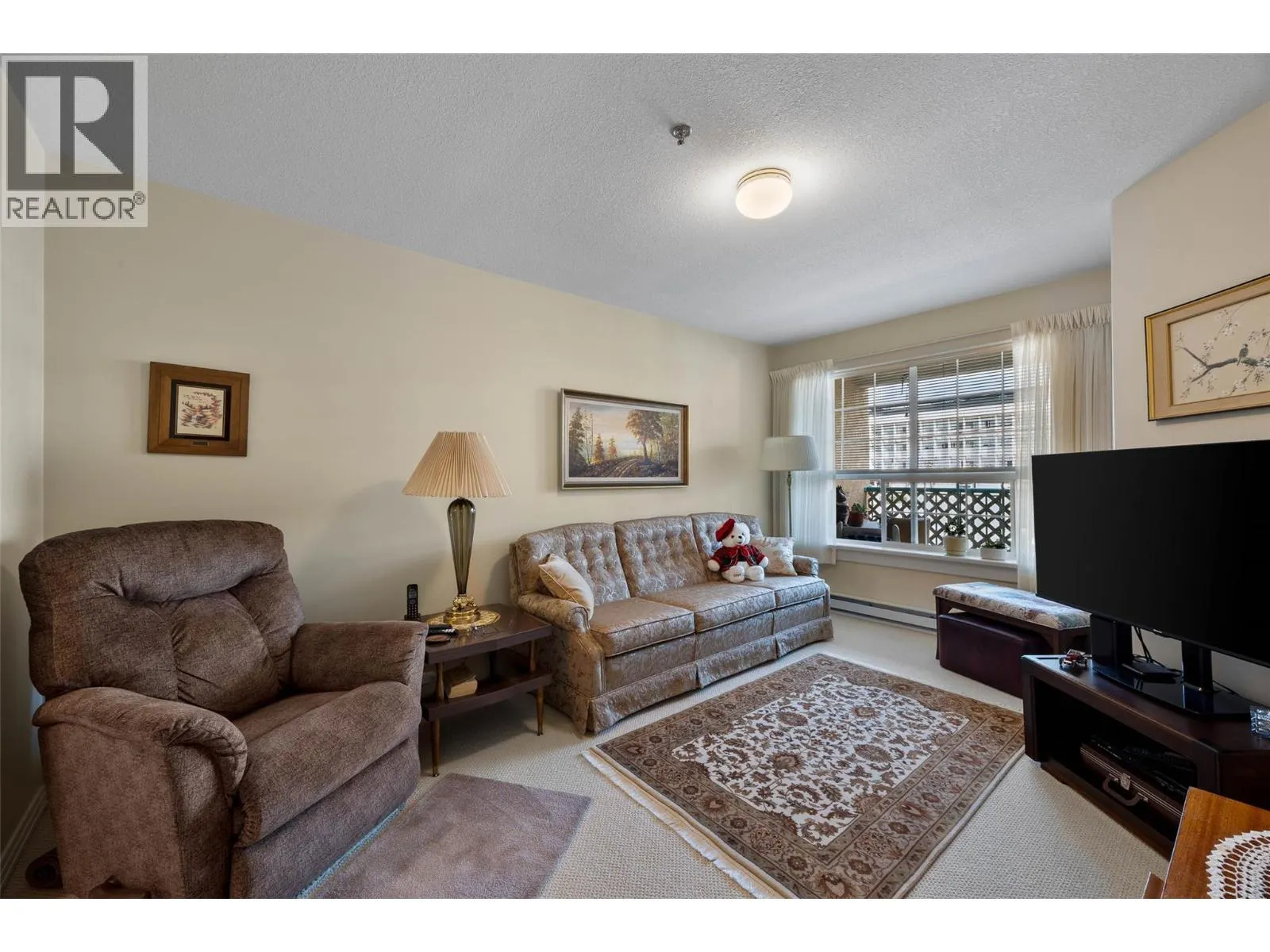 554 SEYMOUR Street Unit# 203