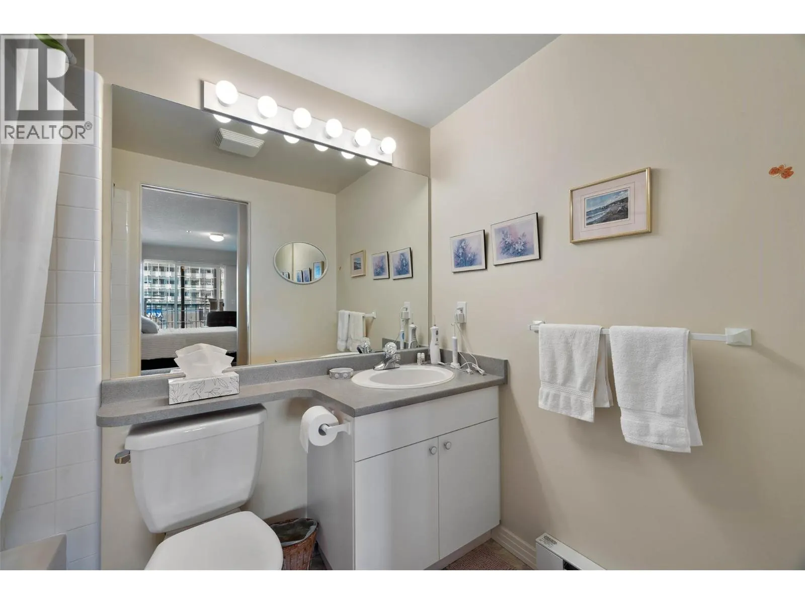554 SEYMOUR Street Unit# 203