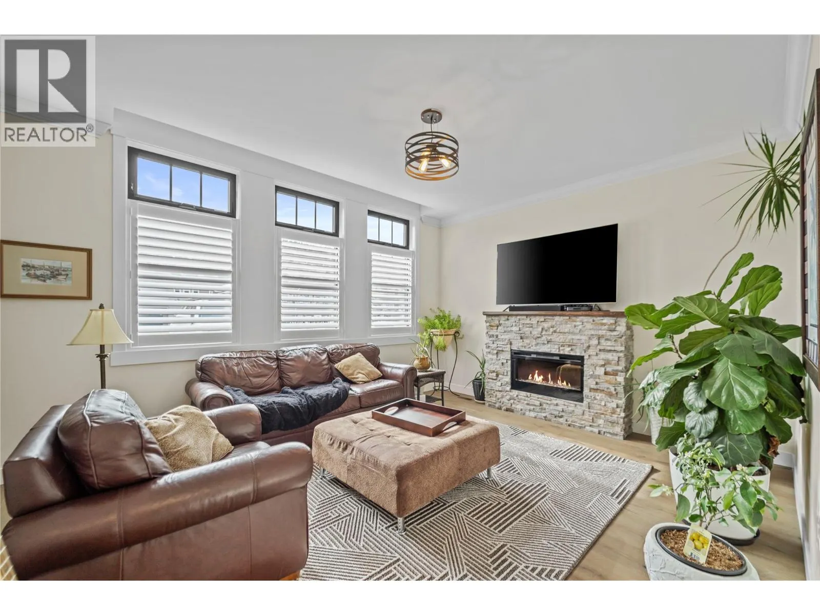 1330 MYRA Place