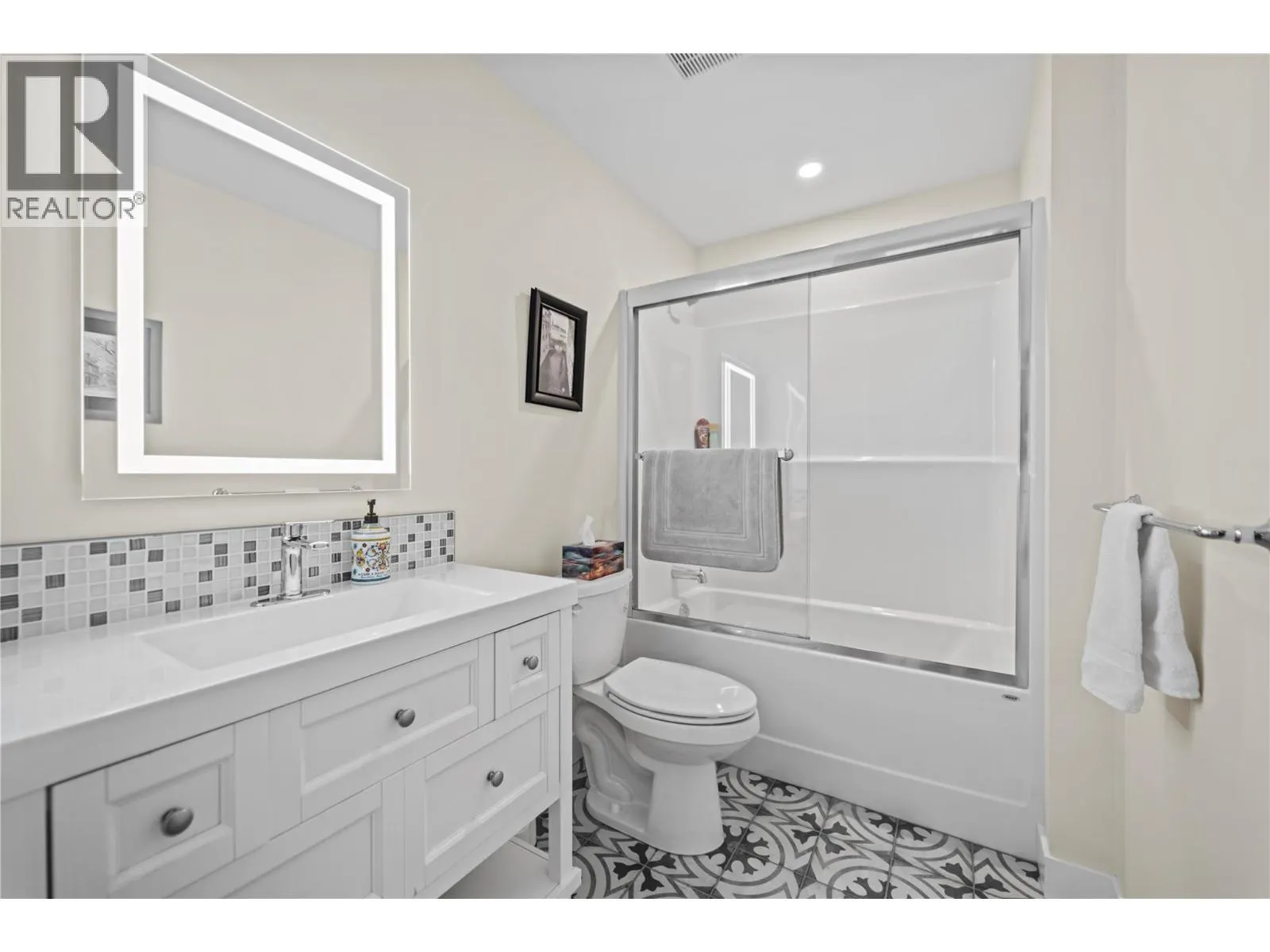 1330 MYRA Place