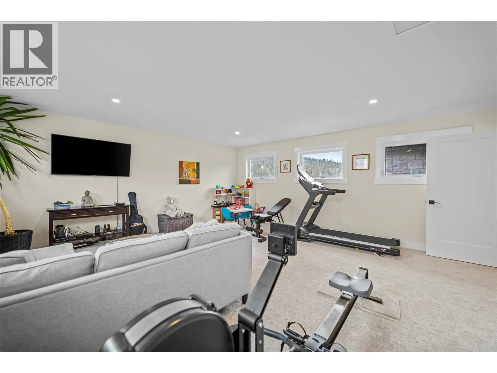 1330 MYRA Place