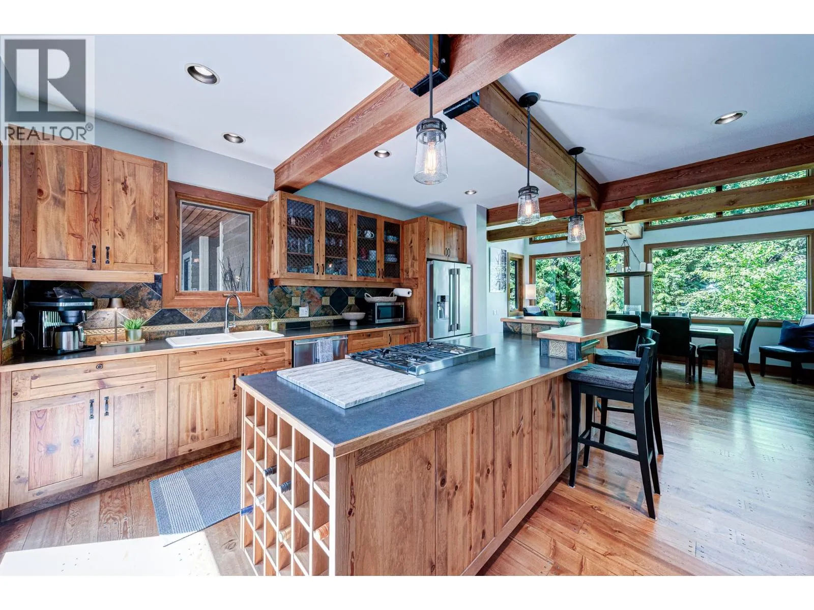 350 Canyon Trail