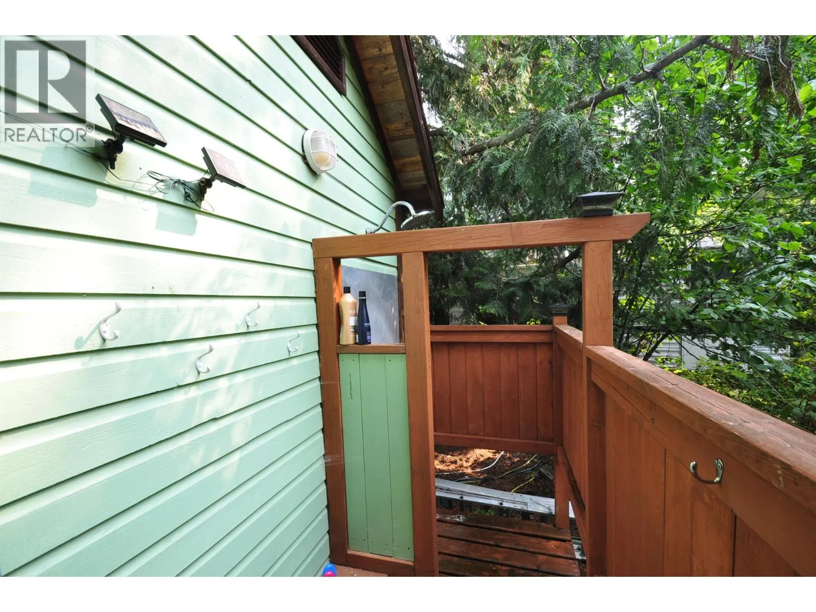 523 ROSEBERY LOOP Road