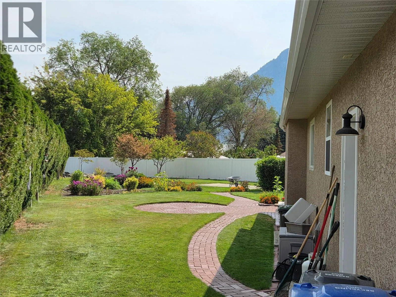 515 Vanderlinde Drive