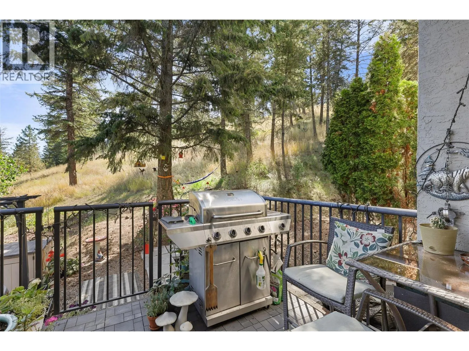 411 ABERDEEN Drive Unit# 25