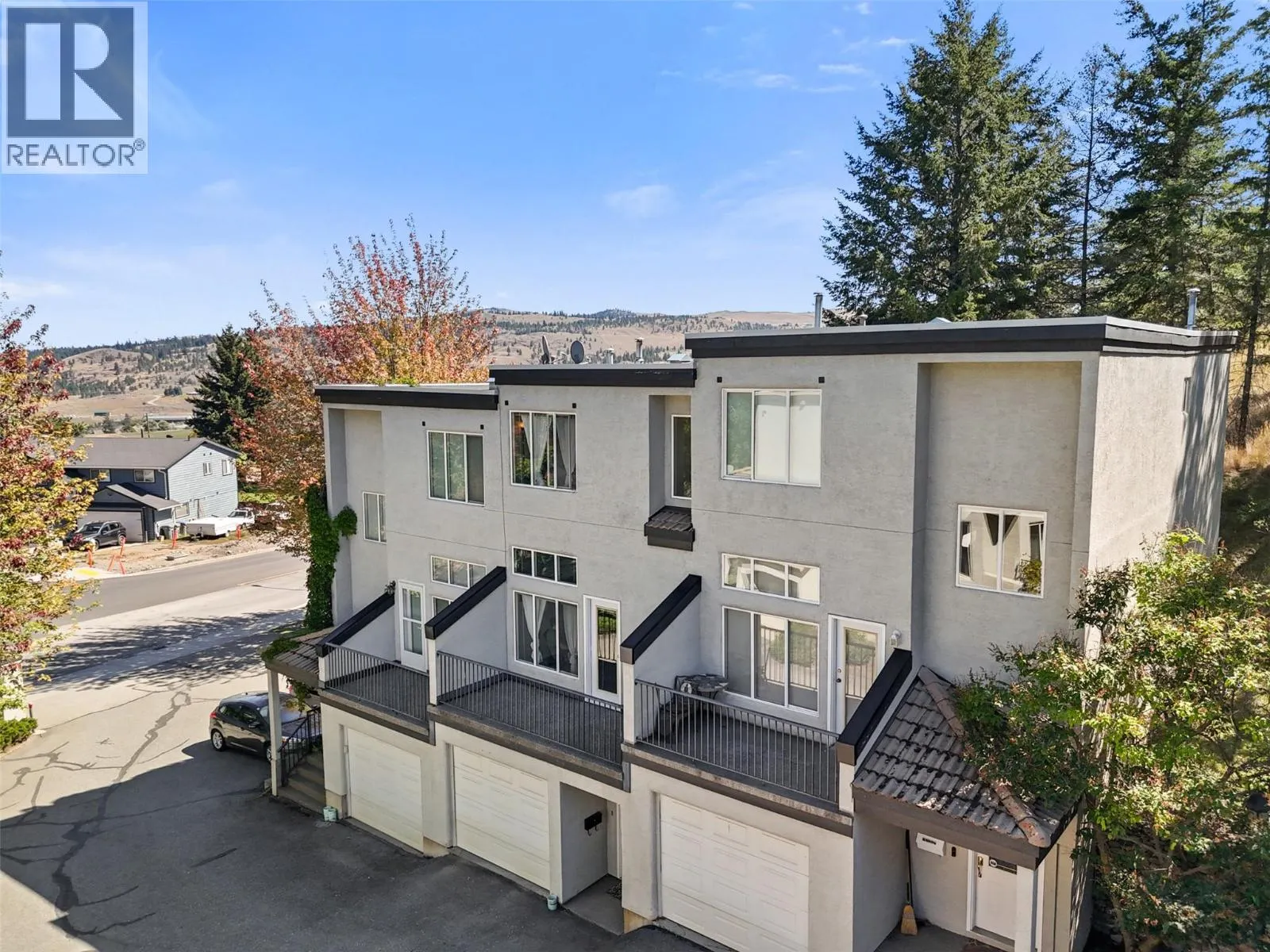 411 ABERDEEN Drive Unit# 25