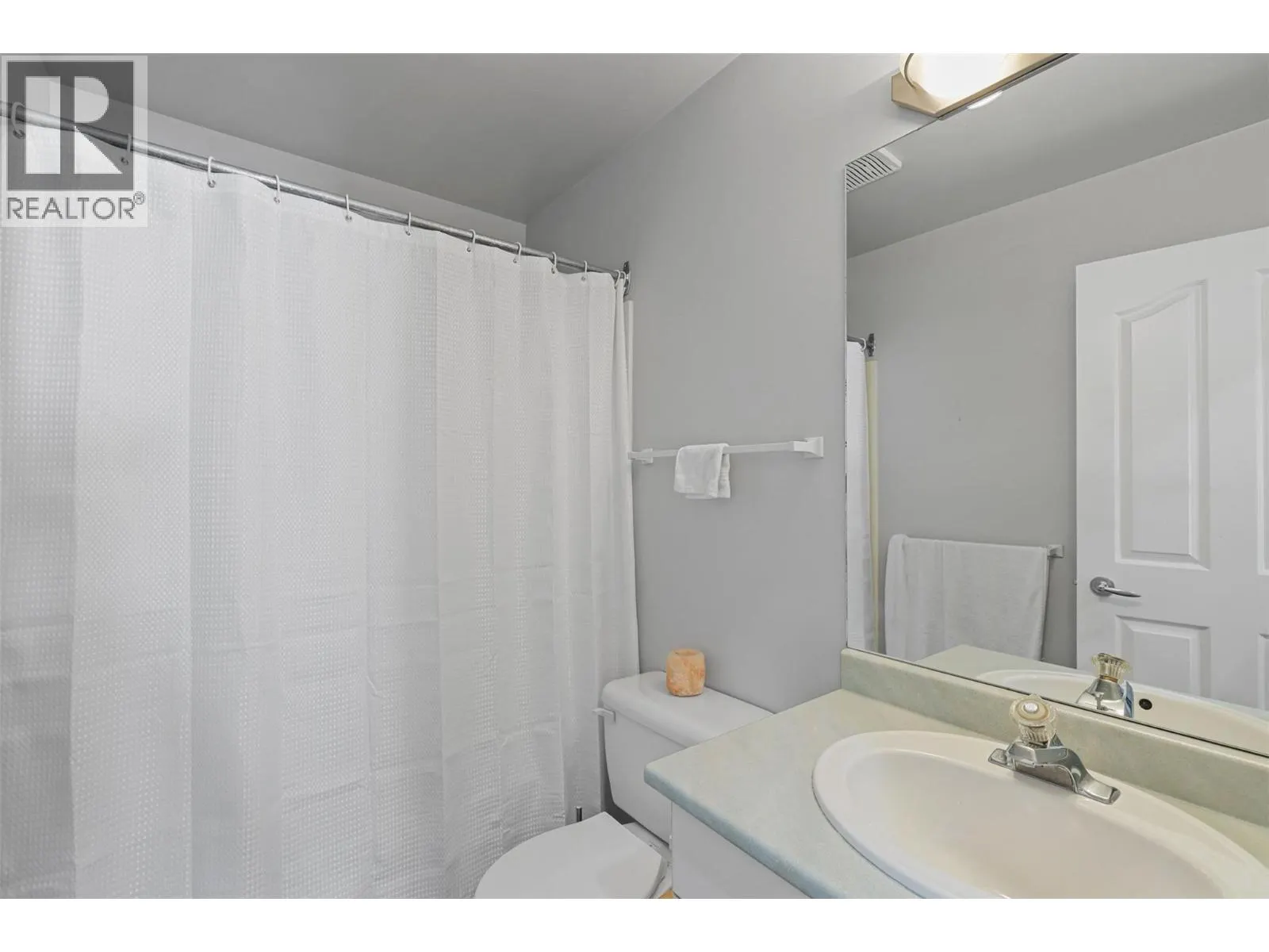 411 ABERDEEN Drive Unit# 25