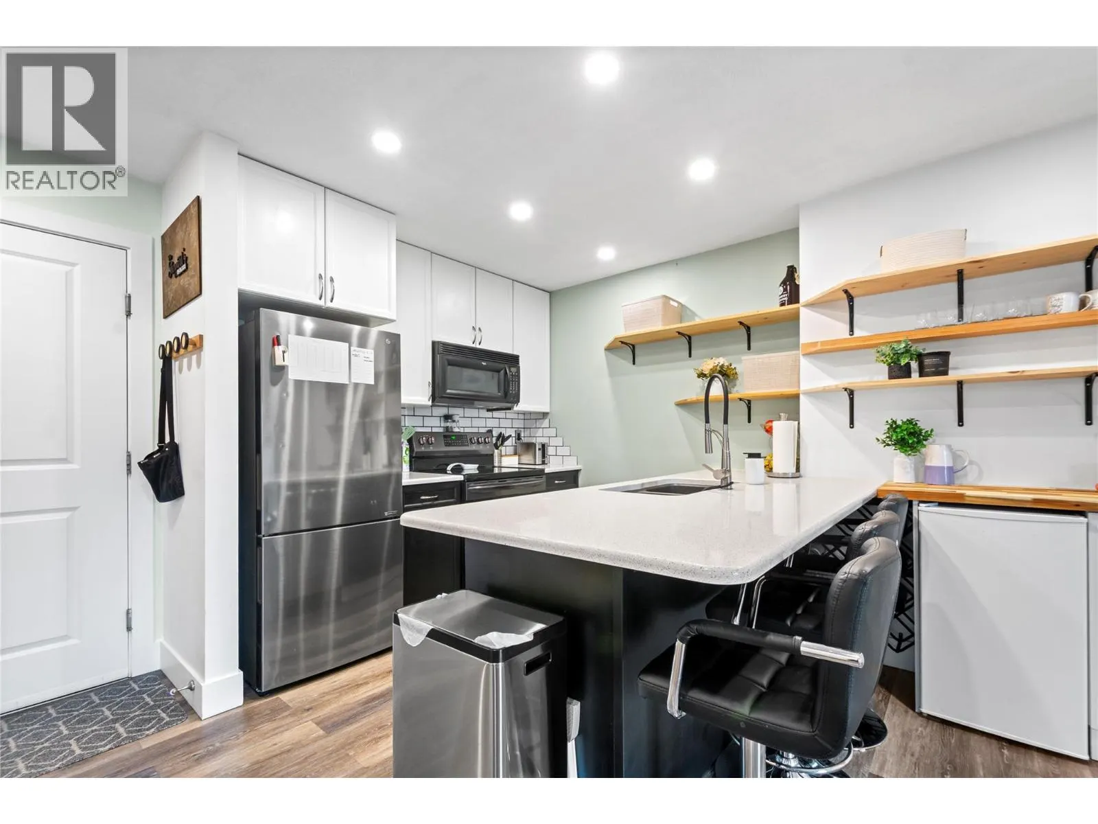 256 HASTINGS Avenue Unit# 309