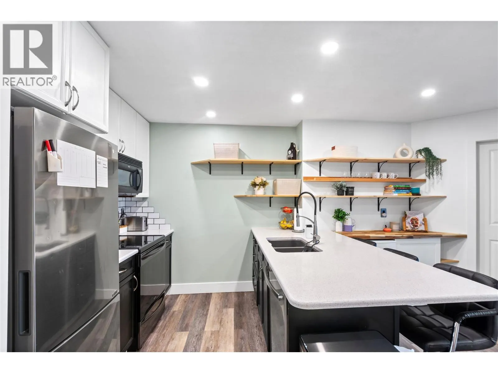 256 HASTINGS Avenue Unit# 309
