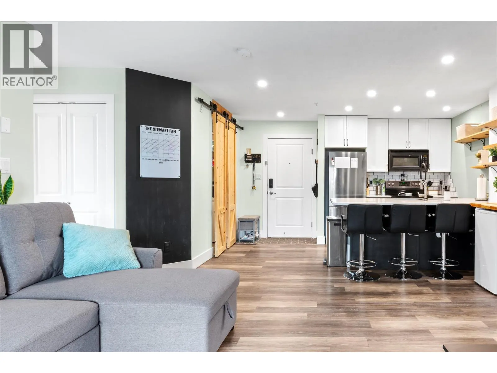 256 HASTINGS Avenue Unit# 309