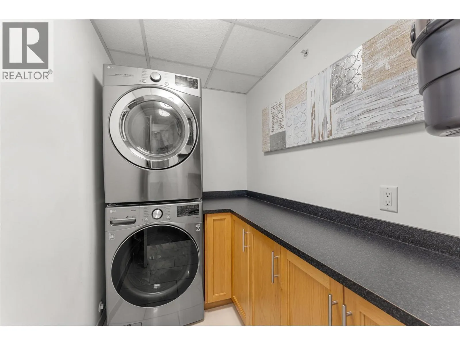 2901 Abbott Street Unit# 402