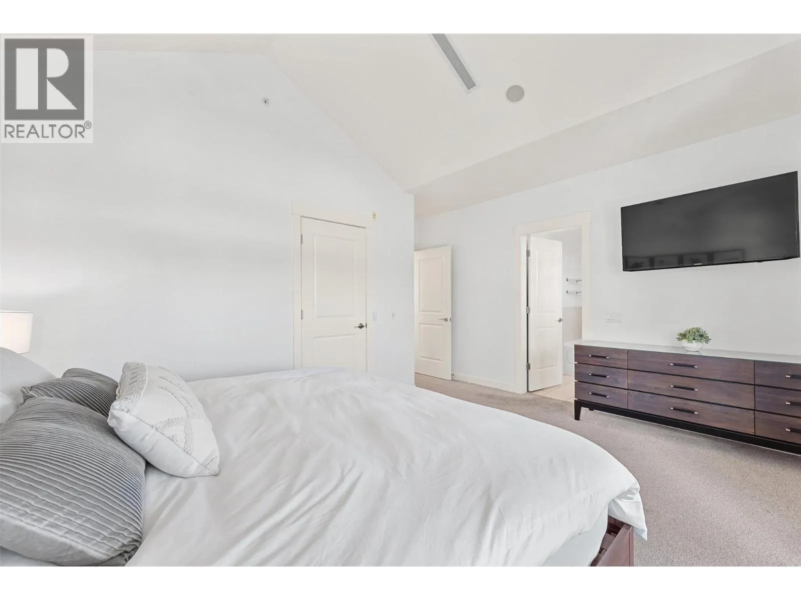 2901 Abbott Street Unit# 402