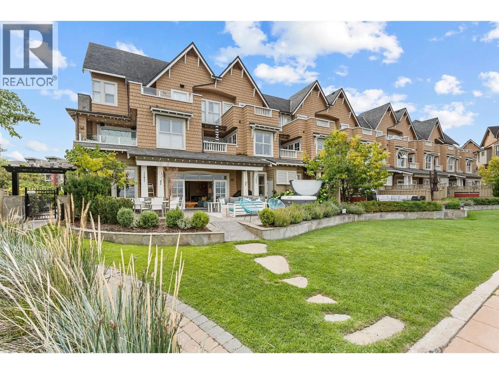 3880 Truswell Road Unit# 211