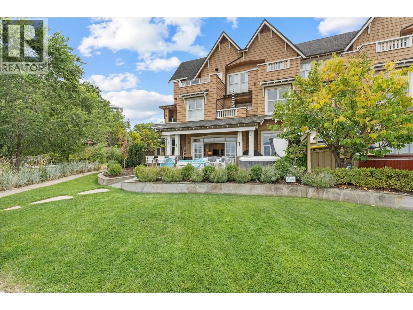 3880 Truswell Road Unit# 211