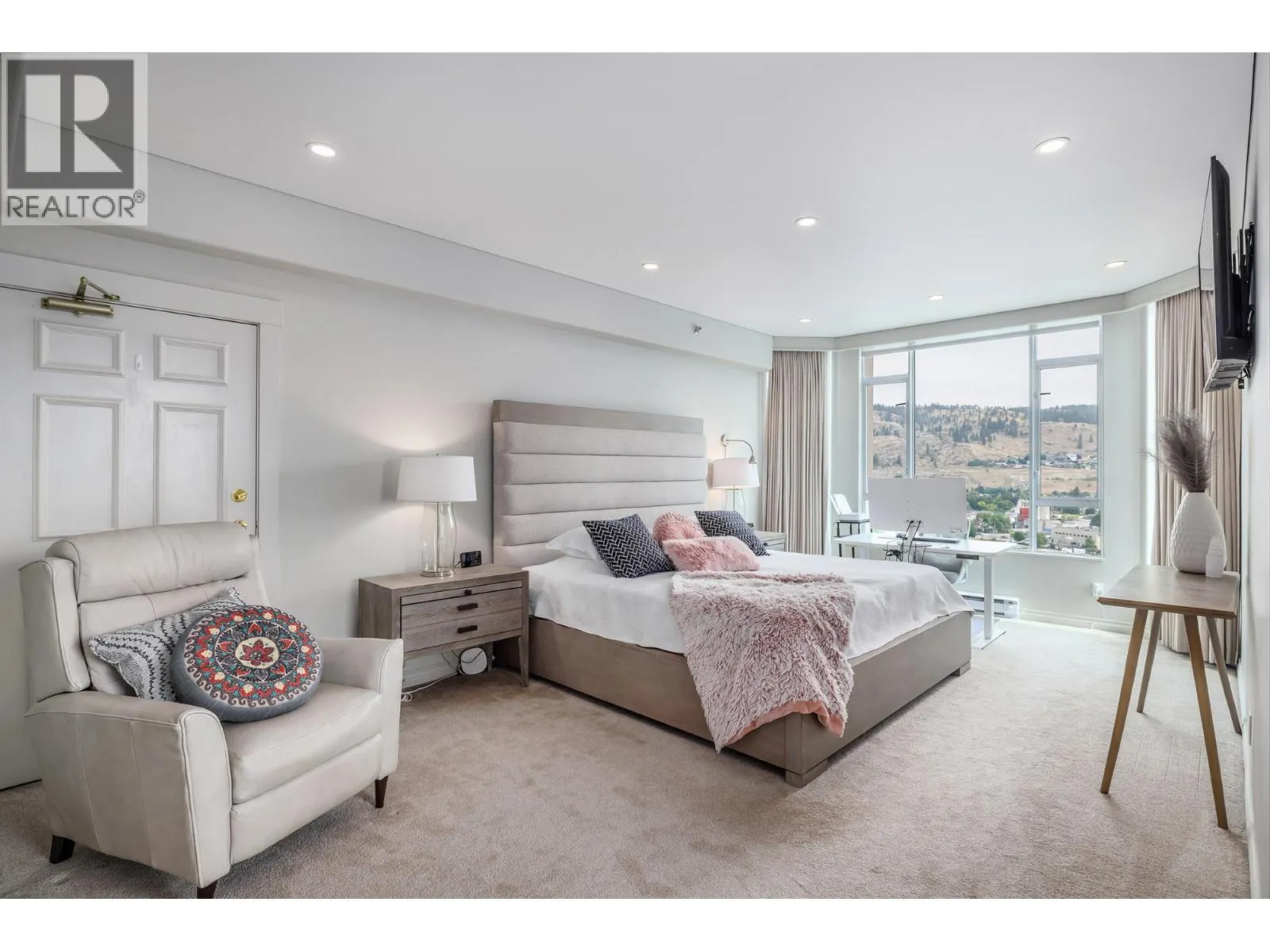 1152 Sunset Drive Unit# 1601