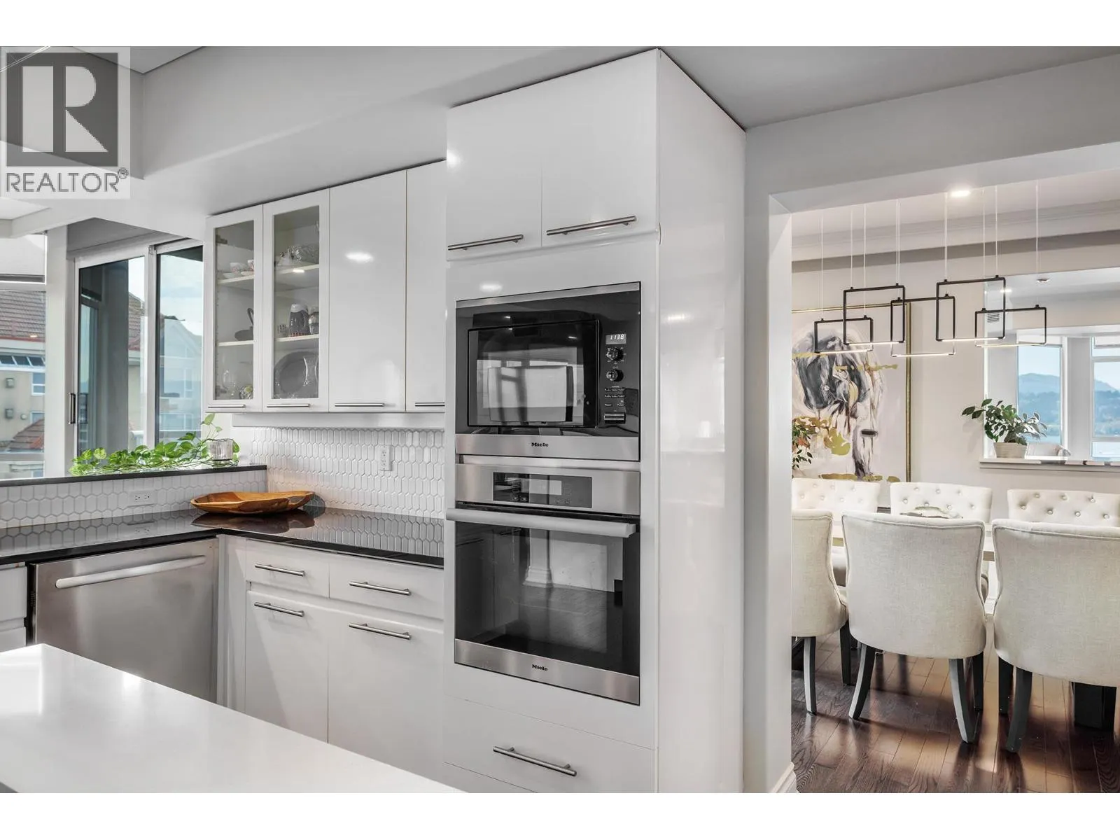 1152 Sunset Drive Unit# 1601